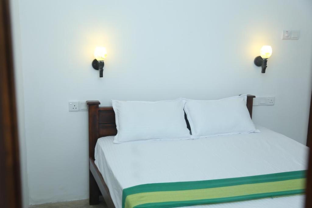 Star Canal Cottage Negombo Oda fotoğraf